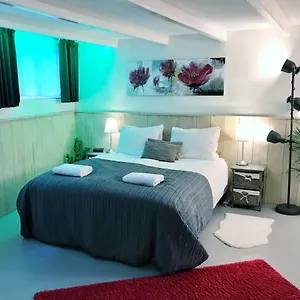  Bed & Breakfast At Nederland