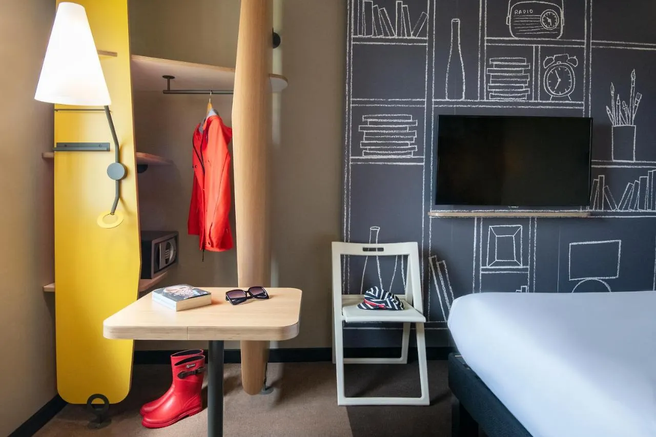 ***  Hotel ibis Pontorson Baie Du Mont Saint Michel France