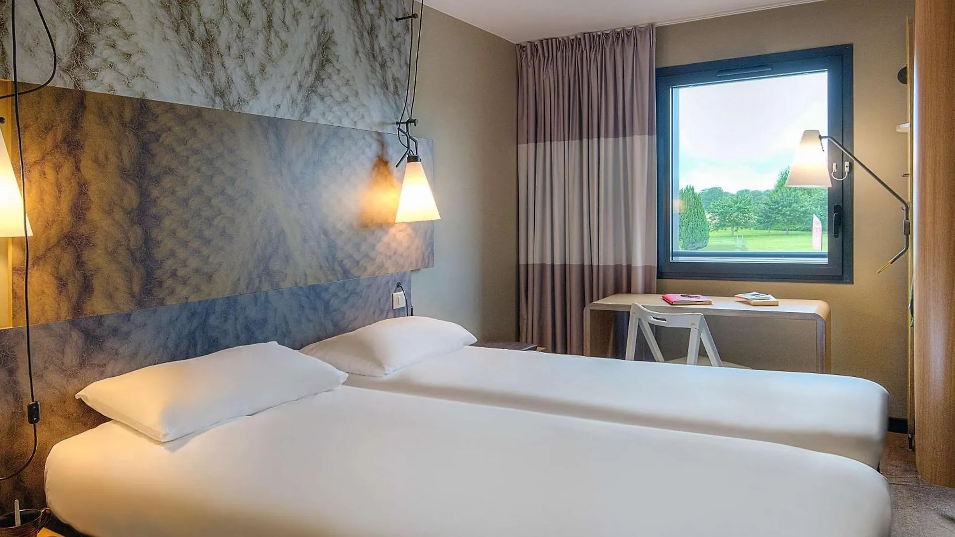 Hotel ibis Pontorson Baie Du Mont Saint Michel